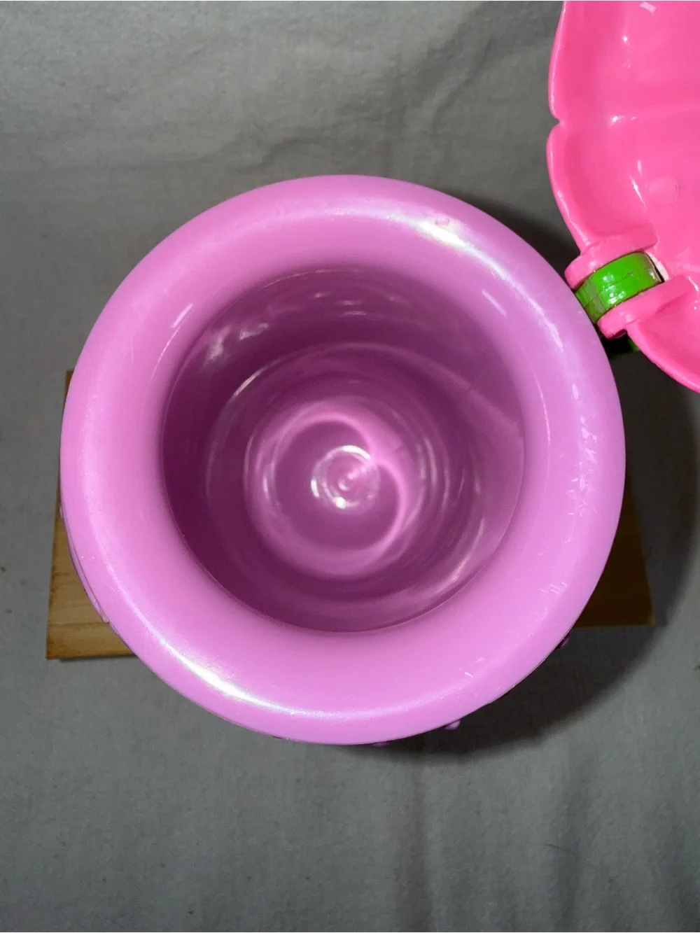 Disney On Ice Tinkerbell Plastic Flower Mug Cup with Flip Lid
